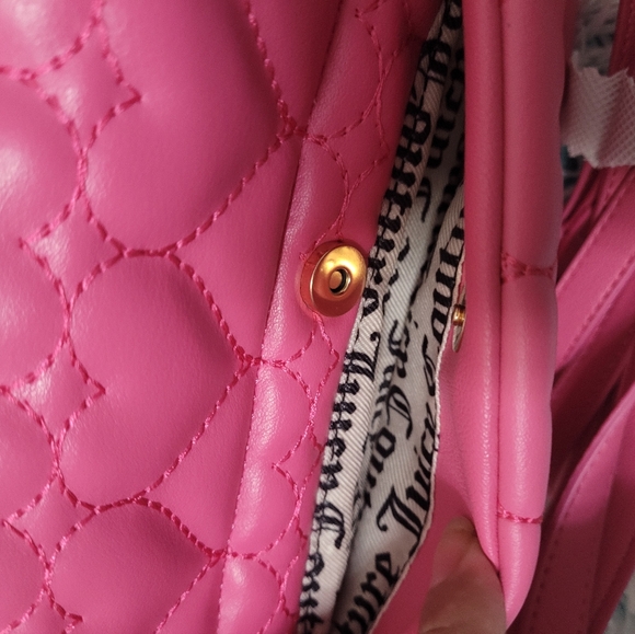 Juicy Couture Heart Quilted Flawless Flap Crossbody - Picture 5 of 7